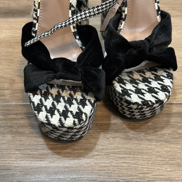 Betsey Johnson Melanni Block Heel dress sandal - Picture 5 of 8